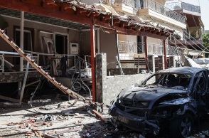 Ασπρόπυργος: Ζημιές σε 11 σπίτια, έναν επαγγελματικό χώρο και 10 αυτοκίνητα από την ισχυρή έκρηξη τα ξημερώματα - Τοποθετήθηκε βομβιστικός μηχανισμός.