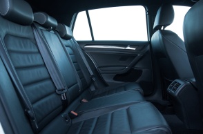 Πίσω θέσεις αυτοκινήτου