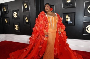 Lizzo: Δικηγόροι εξετάζουν περαιτέρω καταγγελίες για σεξουαλική παρενόχληση κατά της Αμερικανίδας τραγουδίστριας και ακτιβίστριας.
