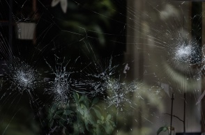 Επίθεση σε καφετέρια στους Αμπελόκηπους - Ζημιές στη τζαμαρία