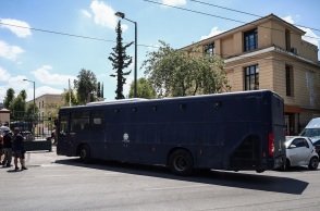 Νέα Φιλαδέλφεια: Η λίστα με τα 54 αντικείμενα που εντόπισαν οι αστυνομικοί στο σημείο των δολοφονικών επεισοδίων - Εξετάζονται στα εργαστήρια της ΕΛ.ΑΣ.