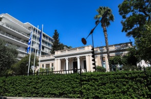 Κυβερνητικές πηγές: Δεν σχολιάζουμε δηλώσεις πρώην πρωθυπουργών