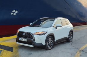 Toyota Corolla Cross: Η SUV έκδοση του παγκόσμιου best seller έχει απαντήσεις σε όλα σου τα «θέλω».