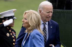 Πυρκαγιές στη Χαβάη: Ο Τζο Μπάιντεν θα μεταβεί στο Μάουι στις 21 Αυγούστου - Εν μέσω επικρίσεων για την αντίδρασή του στις φονικές φωτιές.