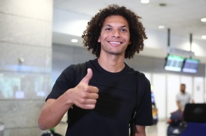 Παίκτης του Παναθηναϊκού με κάθε επισημότητα είναι από το μεσημέρι της Πέμπτης (17/8) ο Γουίλιαν Αράο, με τους «πράσινους» να ανακοινώνουν την απόκτησή του από την τουρκική Φενέρμπαχτσε, με συμβόλαιο δύο ετών.