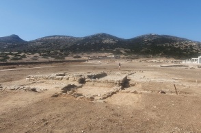 Ανασκαφές Δεσποτικού: Άγαλμα που παραπέμπει στο παιδί του Κριτίου και νέο κτήριο τεσσάρων δωματίων ανάμεσα στα φετινά ευρήματα.