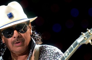 Κυκλοφόρησε το πρώτο τρέιλερ του ντοκιμαντέρ «Carlos», για τη ζωή του Κάρλος Σαντάνα - Με σπάνιο αρχειακό υλικό και ντοκουμέντα από τη μουσική διαδρομή του.