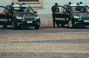 Ιταλία: Έξι έφηβοι βίασαν δύο δεκατριάχρονες ξαδέλφες στη Νάπολη - Δεύτερο περιστατικό ομαδικού βιασμού τις τελευταίες ημέρες.