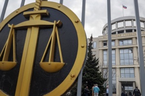 Ρωσία: Σε δίκη πολίτης επειδή σε μια τυχαία συνέντευξη σε δρόμο της Μόσχας κατέκρινε την εισβολή στην Ουκρανία - Η πρώτη γνωστή δίωξη που ασκείται λόγω σχολίων.