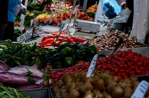 Τρόφιμα: Νέο κύμα ακρίβειας καταγράφεται μετά τις πρόσφατες ανατιμήσεις - Θεομηνίες και κόστη μεταφοράς επιβαρύνουν τους καταναλωτές - Ανακοίνωση του ΥΠΑΑΤ.