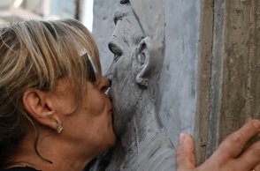 Παύλος Φύσσας: Δέκα χρόνια από τη δολοφονία του από τον Γιώργο Ρουπακιά - Αντιφασιστική πορεία στο Κερατσίνι - Συγκεντρώσεις στις μεγάλες πόλεις της χώρας.