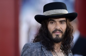 Βρετανία: Η αστυνομία ερευνά μια καταγγελία γυναίκας που υποστηρίζει ότι δέχτηκε σεξουαλική επίθεση από τον ηθοποιό Ράσελ Μπραντ πριν από 20 χρόνια.