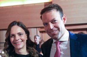 Αμήχανοι μπροστά στη βόμβα 