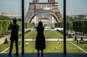 Γαλλία: Μάστιγα κοριών στο Παρίσι - Λιγότερο από ένα χρόνο πριν τους Ολυμπιακούς Αγώνες - Κύμα πανικού σε όλη τη χώρα και πολιτική διαμάχη. 