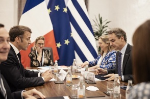 Κυριάκος Μητσοτάκης στη Σύνοδο MED9: Συνεχίζουμε την ενεργητική αποτροπή, επιδιώκουμε συνεργασία με την Τουρκία για τη μείωση των μεταναστευτικών ροών.