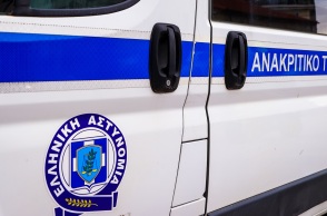 Ωρωπός: Αρματοφόρο όχημα του στρατού παρέσυρε γυναίκα - Διακομίστηκε βαριά τραυματισμένη στον «Ευαγγελισμό» και αργότερα κατέληξε η ηλικιωμένη. 