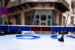 Άγιος Παντελεήμονας: 74χρονος πυροβόλησε ζευγάρι - Νεκρός ένας άνδρας - Σοβαρά τραυματισμένη η γυναίκα - Συνελήφθη ο δράστης. 