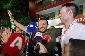 Νίκος Παππάς: Ο βουλευτής του ΣΥΡΙΖΑ εξηγεί τον συμβολισμό πίσω από το τατουάζ στο χέρι του - Ανάρτηση στα κοινωνικά δίκτυα με αφορμή τα αναληθή σχόλια. 