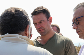 Στον Βόλο, δίπλα στους πλημμυροπαθείς, ο Στέφανος Κασσελάκης