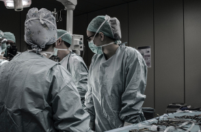 Η ρομποτική χειρουργική στην αρθροπλαστική γόνατος και ισχίου με τεχνική Fast Track