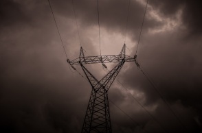 Ηλεκτρικό ρεύμα: Έρχεται ο ενεργειακός «Τειρεσίας» για τους «στρατηγικούς κακοπληρωτές» - Γιγαντώθηκε το πρόβλημα μετακίνησης παρόχων. 
