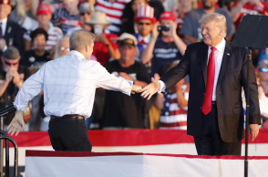 Ο Τζιμ Τζόρνταν και ο Ντόναλντ Τραμπ