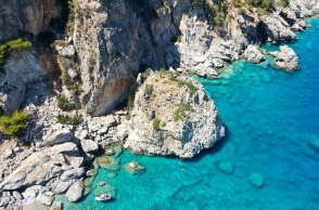 H Κάρπαθος στους 6 πιο ρομαντικούς και βιώσιμους προορισμούς του πλανήτη, σύμφωνα με το ταξιδιωτικό blog Honey Trek - Θετικά σχόλια βραβευμένων instagrammer. 