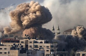 Συνεχίζονται με αμείωτη ένταση οι βομβαρδισμοί του Ισραήλ στη Γάζα, χωρίς ακόμη να υπάρχουν ενδείξεις ότι έχει «ξεμπλοκάρει» το άνοιγμα του περάσματος της Ράφα