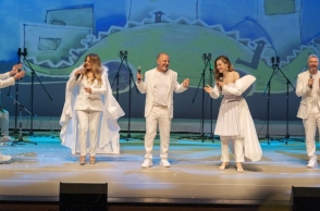 Τεμπέλης Δράκος: Ο Γιώργος Χατζηπιερής μιλάει για τα τραγούδια του και την παράσταση σε σκηνοθεσία Κωνσταντίνου Ρήγου που θα παρουσιαστεί στο Μέγαρο Μουσικής Αθηνών.