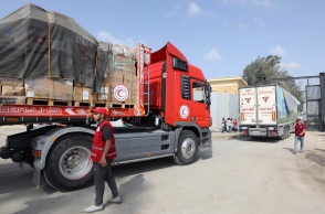 Πόλεμος Ισραήλ - Χαμάς: Τρίτο κομβόι με ανθρωπιστική βοήθεια με κατεύθυνση τη Γάζα διέσχισε το πέρασμα της Ράφα, σύμφωνα με πηγές.