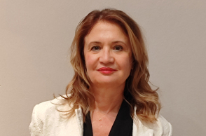 Ιστορίες για τη Γυάλινη Οροφή: Η ιστορία της Δρ Άννας Καραπαναγιώτου (Διευθύντρια Εθνικού Αρχαιολογικού Μουσείου) στη στήλη που ενώνει τις γυναίκες από τη Story Mentor.