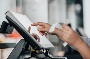 Υπουργείο Οικονομικών: 16 ερωτήσεις και απαντήσεις για το νομοσχέδιο για την αντιμετώπιση της φοροδιαφυγής - Τι αλλάζει για τους επαγγελματίες.