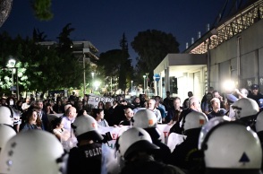 Νέο Ηράκλειο - αντιφασιστικό συλλαλητήριο: Προσαγωγές υπόπτων από την ΕΛ.ΑΣ. - Σε πλήρη ετοιμότητα περισσότεροι από 3.000 αστυνομικοί.