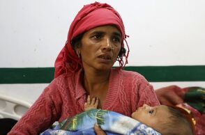 Νεπάλ: Στους 132 ανήλθε ο αριθμός των νεκρών από τον σεισμό - Έγινε αισθητός 600 χιλιόμετρα μακριά από το επίκεντρό του -Μάχη δίνουν οι ομάδες διάσωσης.