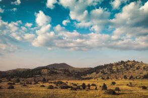 Καιρός σήμερα: Βελτιωμένος με άνοδο της θερμοκρασίας και λίγες νεφώσεις - Αναλυτική πρόγνωση από Meteo και ΕΜΥ