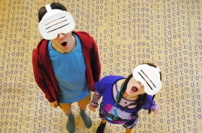 ΠΟΥΠΟΥΛApp: Η θεατρική παράσταση της Έμης Σίνης και του Άγγελου Αγγέλου, της ομάδας Κοπέρνικος, που παίζεται κάθε Κυριακή στο Ίδρυμα Μιχάλης Κακογιάννης.