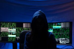 Κερατσίνι: Προφυλακίστηκε ο 42χρονος ΥouΤuber που κατηγορείται για τον βασανισμό δύο ΑμεΑ σε ζωντανή μετάδοση - Με σύμφωνη γνώμη εισαγγελέα και ανακριτή.