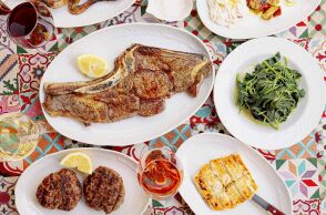 Τα Πλατάνια