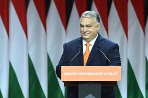 Ουγγαρία: Ο πρωθυπουργός Όρμπαν ανάρτησε στους δρόμους αφίσες που δυσφημούν την πρόεδρο της Ευρωπαϊκής Επιτροπής φον ντερ Λάιεν ενόψει των ευρωεκλογών.