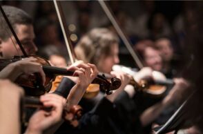 Καλύτερες συνθήκες εργασίας στις τέχνες και τον πολιτισμό ζητά το Ευρωκοινοβούλιο