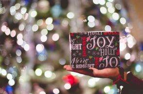 Δώρο Χριστουγέννων: Πότε καταβάλλεται και πώς το υπολογίζετε