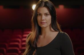 Παγκόσμια Ημέρα για την Εξάλειψη της Βίας κατά των Γυναικών: Το μήνυμα της κυβέρνησης για την έμφυλη βία και την εφαρμογή Panic Button.