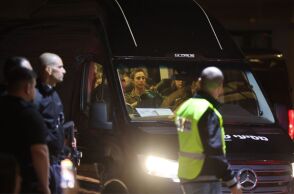 Γάζα: Άλλοι 13 όμηροι θα αφεθούν ελεύθεροι σήμερα από τη Χαμάς, σύμφωνα με ισραηλινά μέσα - Κατάλογο με ονόματα έλαβε το γραφείο του Νετανιάχου.