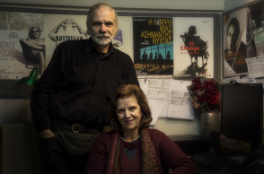 Η Ελένη Σκότη και ο Γιώργος Χατζηνικολάου στο θέατρο Επί Κολωνώ