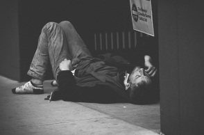 Η Athens Voice στις πιάτσες των ναρκωτικών