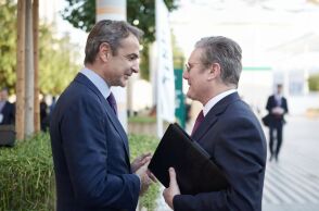 Νέα συνομιλία Μητσοτάκη - Στάρμερ στο περιθώριο της Διάσκεψης για το κλίμα στο Ντουμπάι 