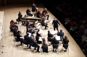 Η Καμεράτα σε διεύθυνση του Γιώργου Πέτρου