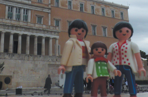 Oι Aθηναίοι φωτογραφίζουν την Aθήνα