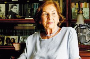 Μετονομάζεται σε «Άλκη Ζέη» το 8ο Δημοτικό Σχολείο Πετρούπολης - Τιμητική πρωτοβουλία για την πολυβραβευμένη συγγραφέα - Στις 15 Δεκεμβρίου η εκδήλωση.