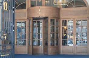 Βρέθηκε το δαχτυλίδι αξίας 750.000€ που είχε χαθεί στο Ritz του Παρισιού 